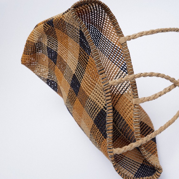 PLAID WOVEN TOTE BAG - Picture 4 of 8